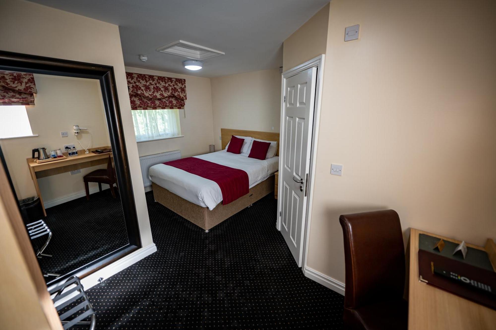 Kings Croft Hotel Pontefract Exterior photo