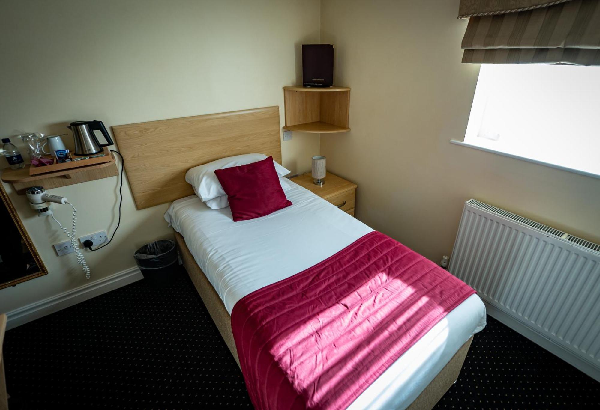 Kings Croft Hotel Pontefract Exterior photo